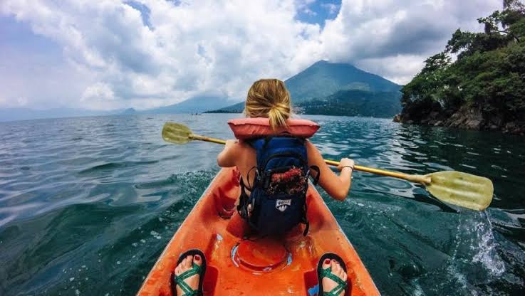 Inicio tour de lago kayak